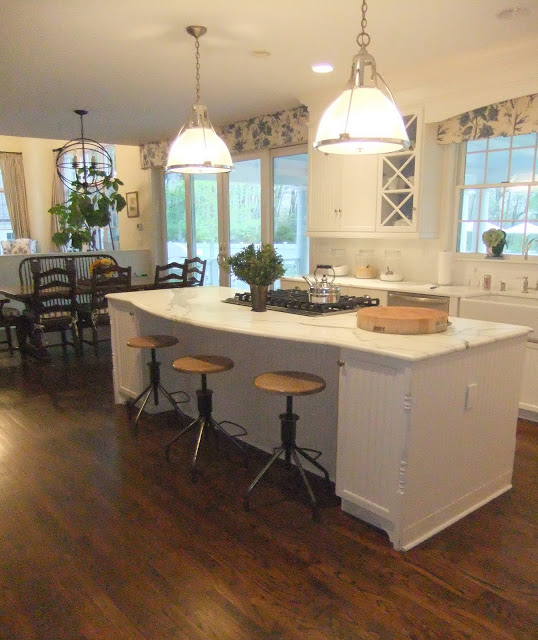 traditional white kitchen