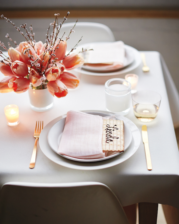 creative seder table setting