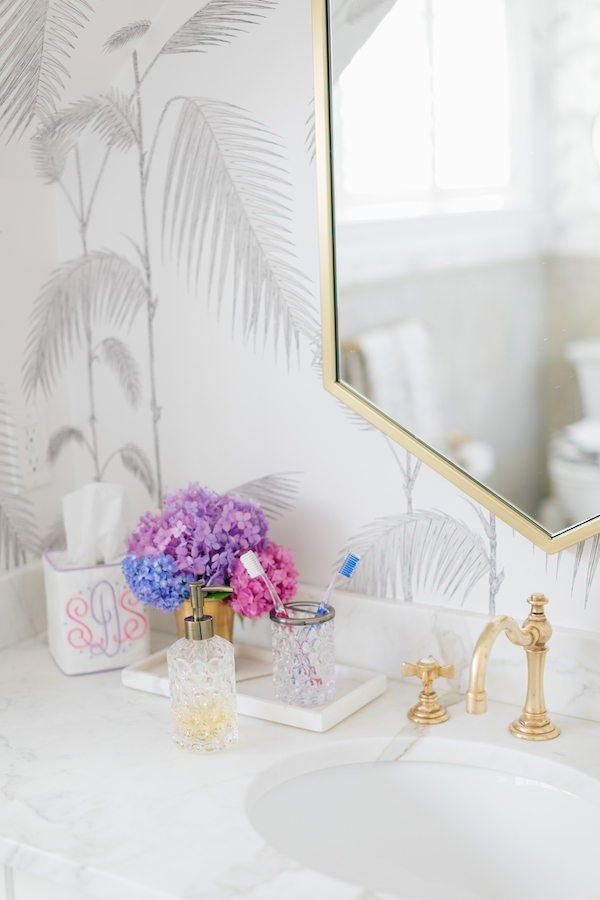 Bathroom Counter Decorating Ideas: 9 Quick and Easy Tips