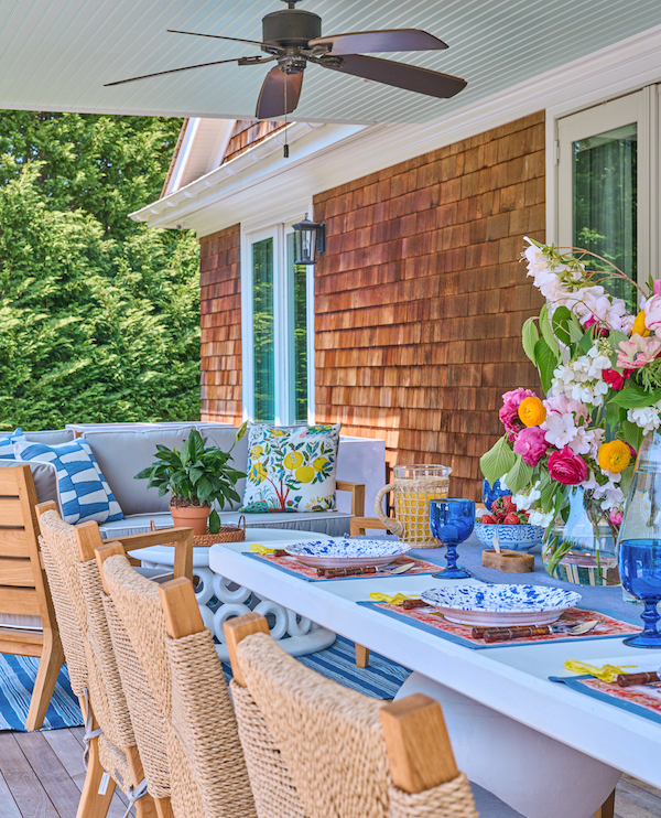 Hamptons outdoor dining space